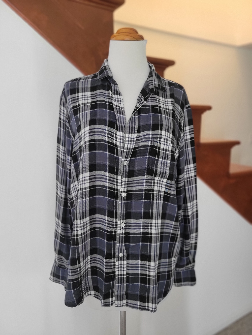 Frank & Eileen Women's  Navy Plaid Button-Front Shirt Relaxed Fit Size S - Picture 6 of 6